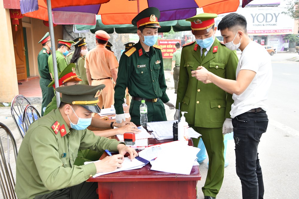 Kiểm tra 5.128 phương tiện đi qua các chốt kiểm soát ở cửa ngõ thành phố